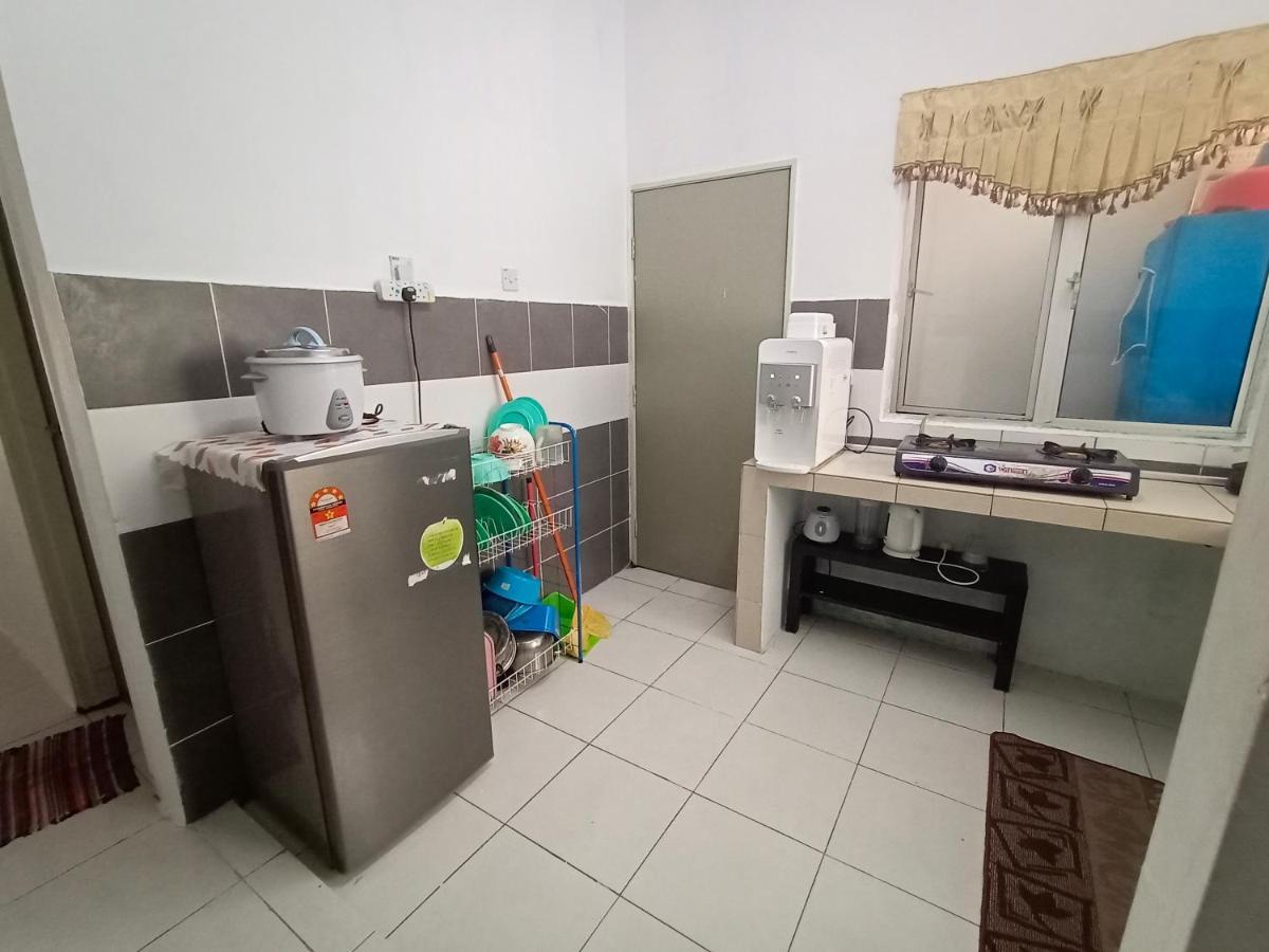 Nurul Aisyah Homestay Tanah Rata Bagian luar foto